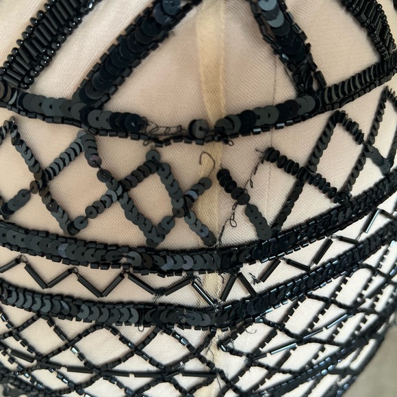Alice and Olivia Black and Cream Embellished Dress size 8 - Picture 4 of 8